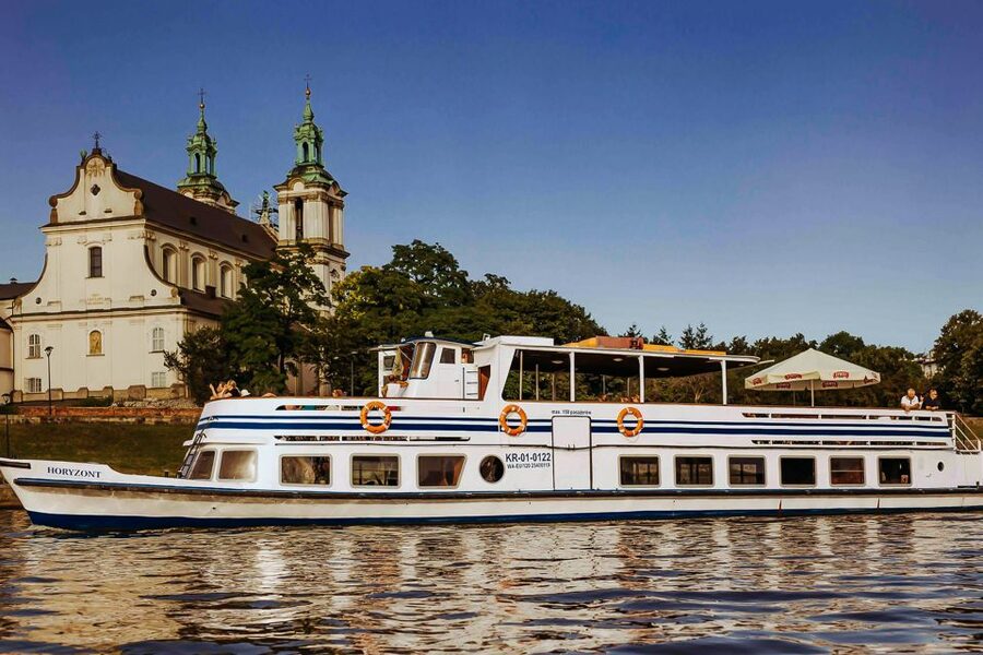 Krakow: Sightseeing Cruise by Vistula River - Drinks on Board: What’s Included, What Costs Extra, and What to Expect