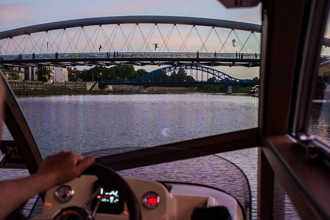 Krakow: Sightseeing Cruise on the Vistula River - Why the Vistula River makes Krakow feel new