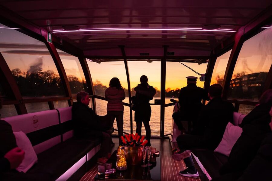 Krakow: Sightseeing Cruise on Vistula River with Audio Guide - What Makes This Cruise Great Value for About $26
