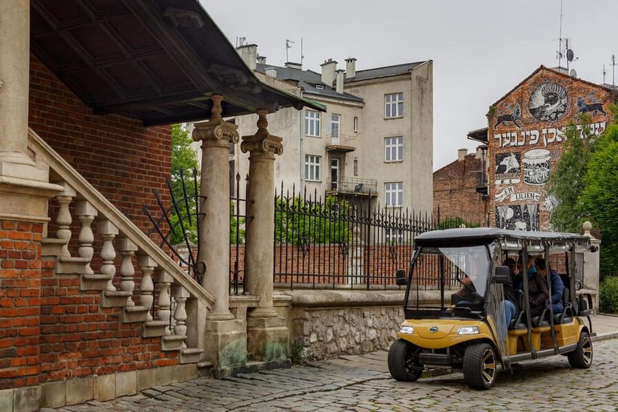 Krakow: Sightseeing Tour by Electric Golf Cart - Electric Golf Cart Tour Through Krakow, 90 Minutes That Actually Fit a Busy Day