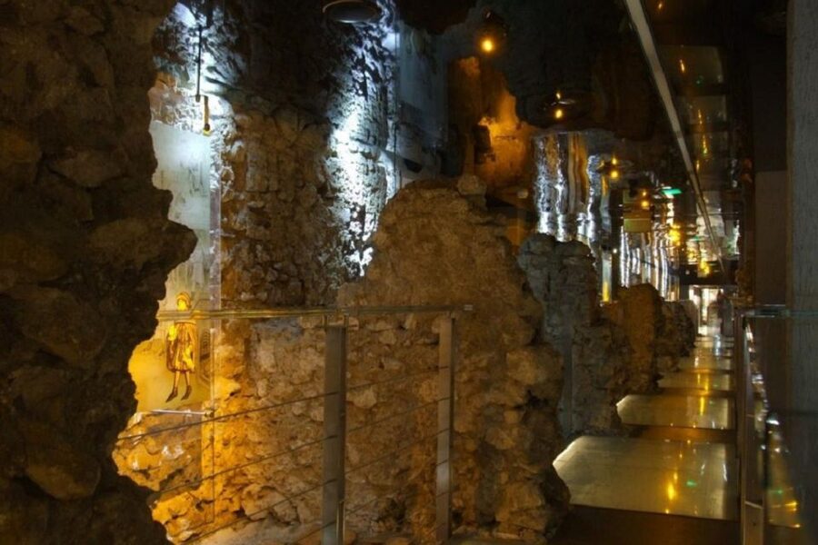 Krakow: Skip the Line Underground Museum Private Guided Tour - Should you book this Krakow Underground Museum + Old Town tour?