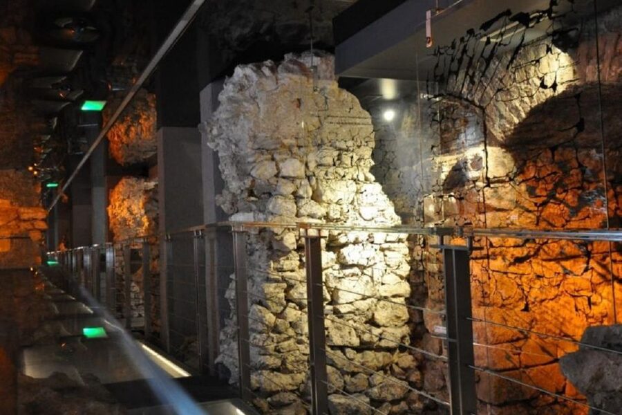 Krakow: Skip the Line Underground Museum Private Guided Tour - What you’ll see underground in the 2-hour museum portion