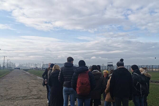 Krakow to Auschwitz Birkenau Guided Tour with Transfer and Ticket - Food Plan: Lunch Is Not Included, but You Can Add Options