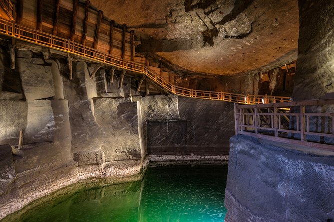 Krakow to Wieliczka: Salt Mine Guided Tour with Ticket & Transfer - Comfort Checklist: Shoes, Layers, Bags, and When Not to Go