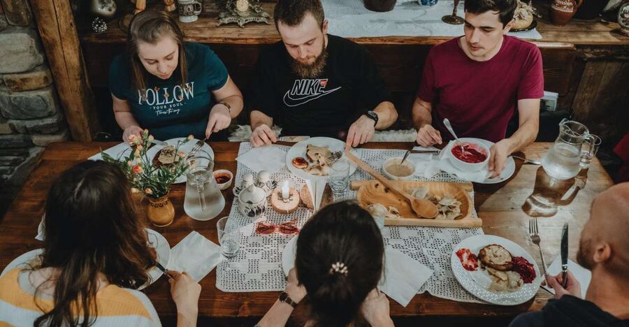Krakow: Traditional Polish Food and Drinks Tasting Tour - Who this tour suits best, and who should look twice