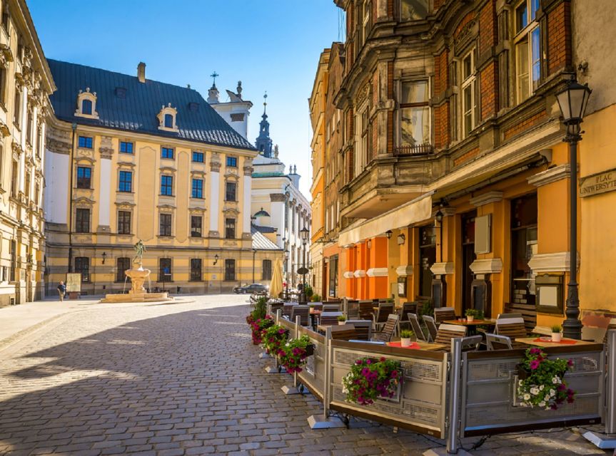 Krakow: Traditional Street Food Walking Tour - Obwarzanek to pierogi to zapiekanka, your Krakow classics in one loop