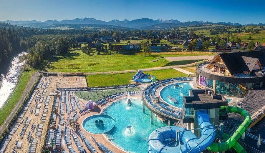 Krakow: Trip to Chocholow Thermal Baths in Tatra Mountains - Pools and whirlpools: brine bathing, outdoor soaking, and the fun factor