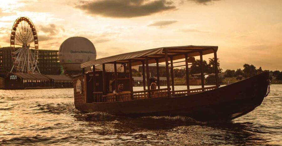 Krakow: Vistula Night Cruise by Gondola w/ Audio Commentary - The 1-hour route: Kazimierz, Wawel, Church on the Rock, and the bridges between