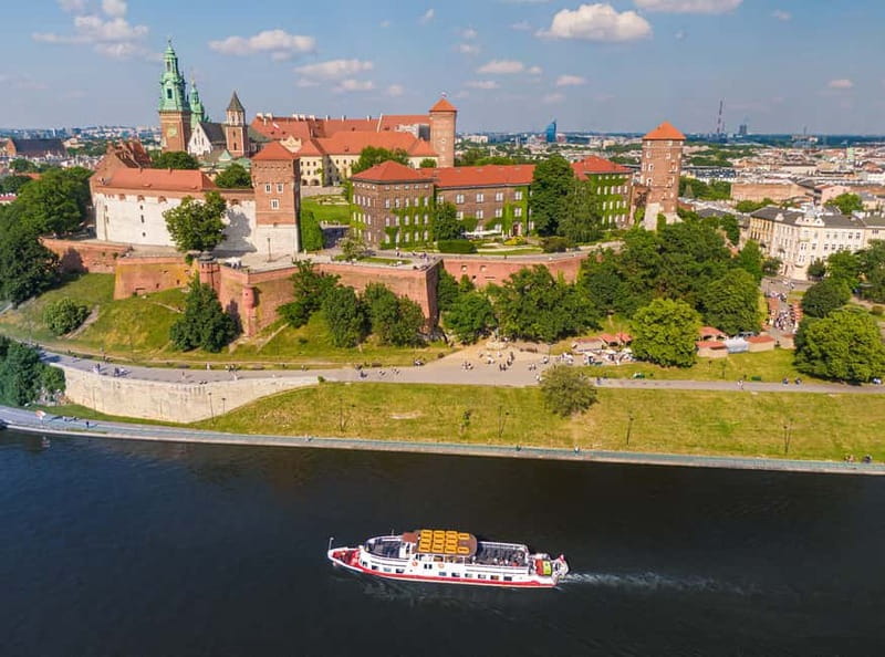 Krakow: Vistula River Sightseeing Cruise with Audio Guide - Why a 50-Minute Vistula Cruise Works So Well