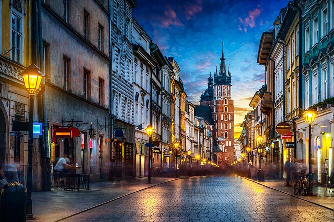 Krakow Walking Tour with Audioguide on Your Smartphone - Starting at the Kraków Barbican, Basztowa 30-547