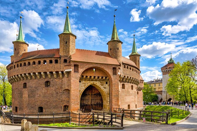 Krakow Walking Tour with Audioguide on Your Smartphone - Jagiellonian University Collegium Maius, scholarship in stone