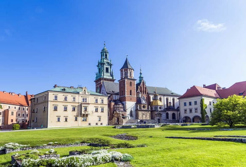 Krakow: Wawel Hill Audioguide Tour - Price and time: why this $8 option feels fair