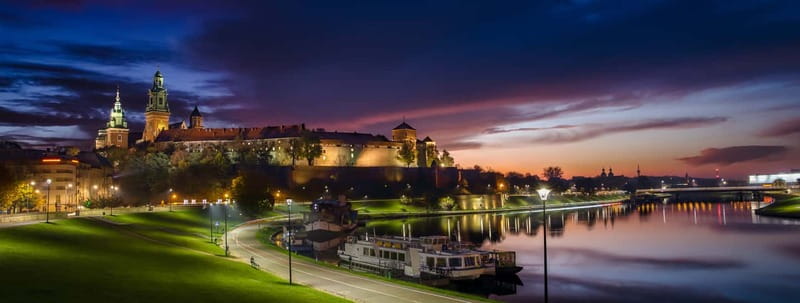 Krakow: Wawel Hill Audioguide Tour - Walking up Kanonicza Street to Wawel Hill