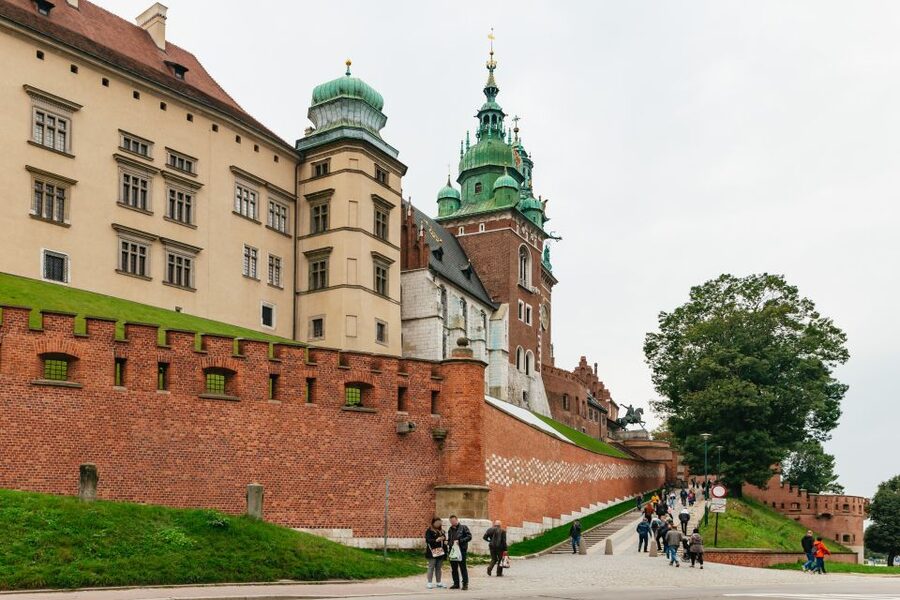 Krakow: Wawel Royal Hill with Optional Castle and Cathedral - Wawel Hill: the quickest way to get oriented in Krakow