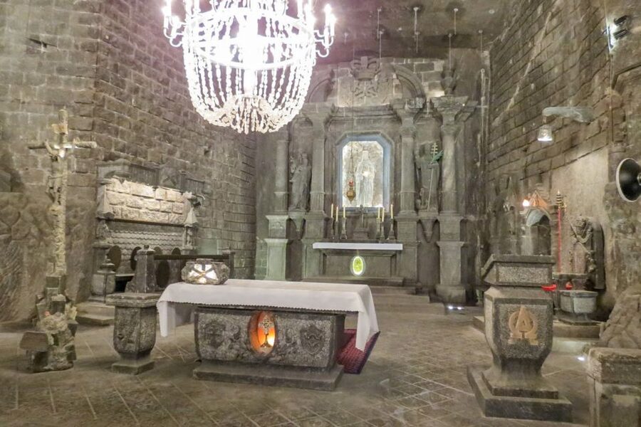 Krakow: Wieliczka Salt Mine Guided Tour - Group Size, Timing, and Communication: How to Avoid Frustration