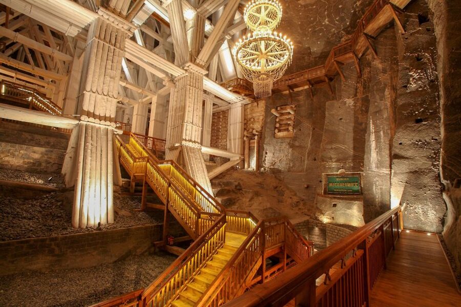 Kraków: Wieliczka Salt Mine Guided Tour with Hotel Pickup - Entering Wieliczka: descending into the 13th-century salt world