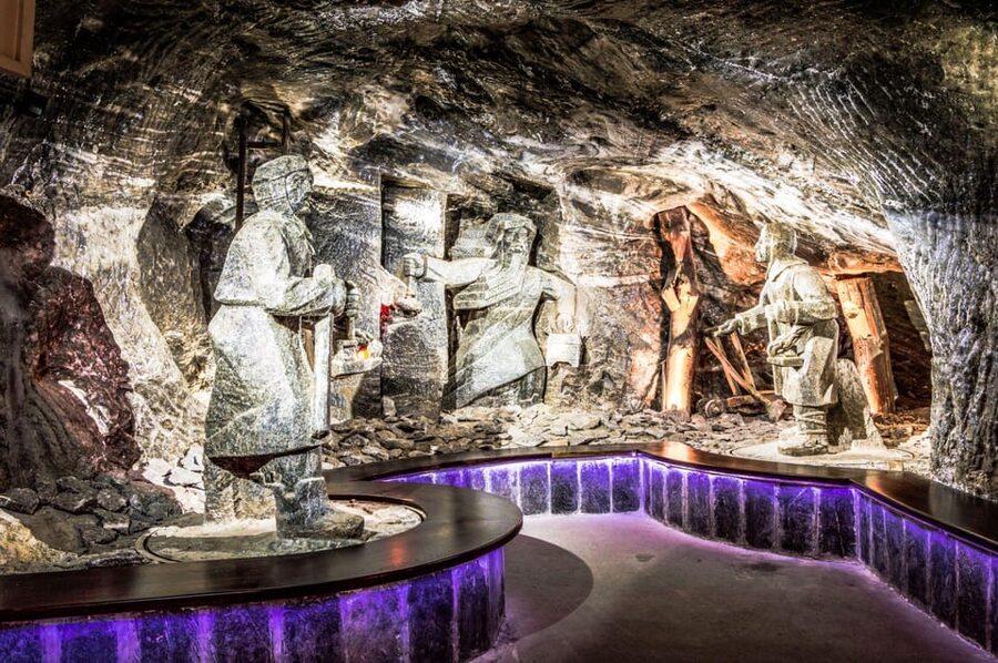Krakow: Wieliczka Salt Mine Skip-the-Line Live Guided Tour - Krakow to Wieliczka: van ride, pickup points, and timing reality