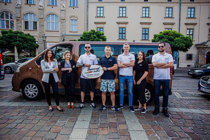 Krakow–Zakopane: Cable Car, Chocholow Baths, Cheese & Vodka - Chochołów: old highlander houses, quick atmosphere, solid photo time