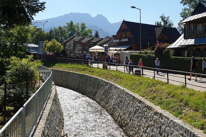 Krakow - Zakopane: Funicular, Cheese and Highland Highlights - Krupówki Street free time is where Zakopane feels alive