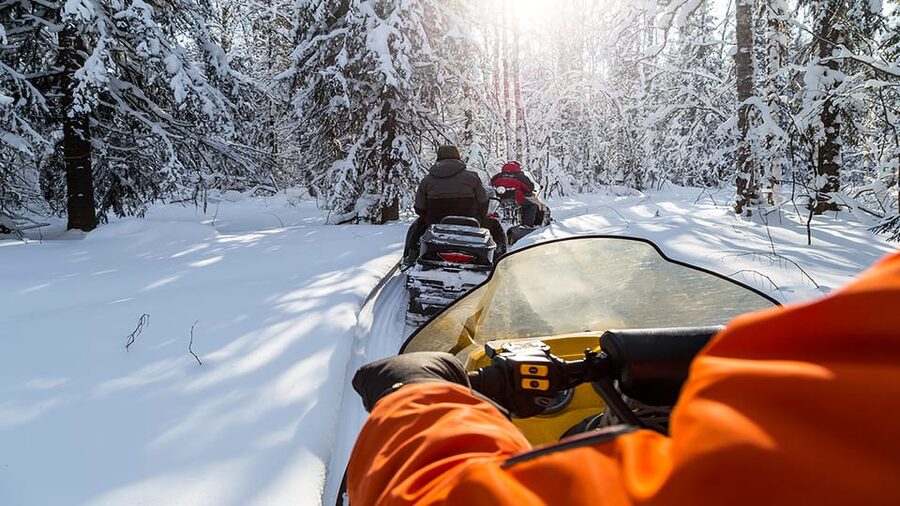 Krakow: Zakopane Snowmobiles + Bonfire & Chocholow Baths - Shepherd’s hut and oscypek with cranberry tasting in Podhale