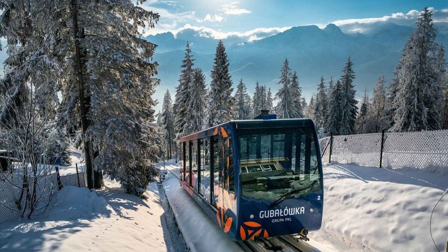 Krakow: Zakopane, Thermal Springs, Cable Car, Local Tasting - The shepherd’s hut cheese tasting, oscypek, and vodka