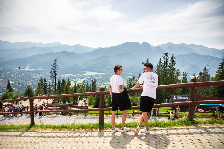 Krakow: Zakopane Tour with Cable Car, Tasting & Hotel Pickup - Wielka Krokiew photo stop: quick context for Poland’s winter sports
