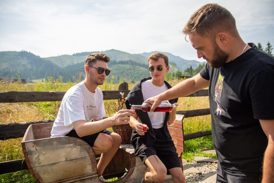 Krakow: Zakopane Tour with Cable Car, Tasting & Hotel Pickup - Pickup, ride time, and how to set yourself up