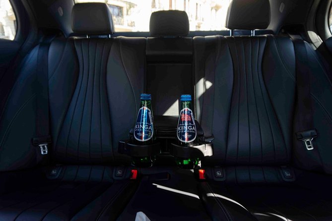 Luxury Warsaw Chopin Airport Transfer by private Limousine - Timing for departures: planning the return ride