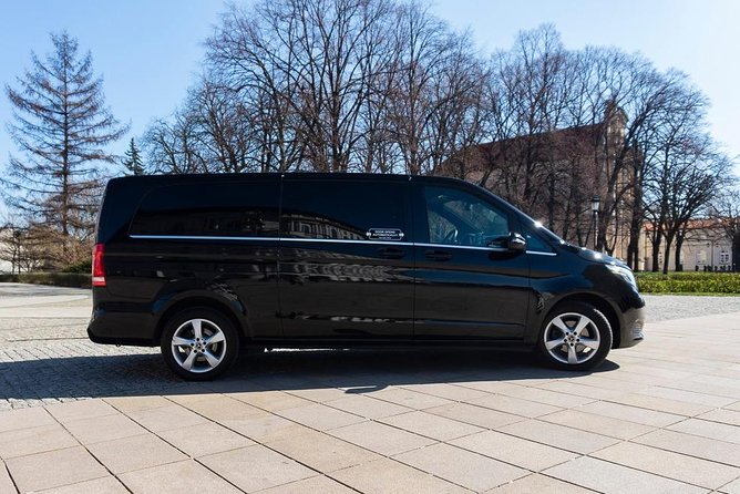 Luxury Warsaw Chopin Airport Transfer by private Minivan car - Flight tracking and the waiting hour that saves your day