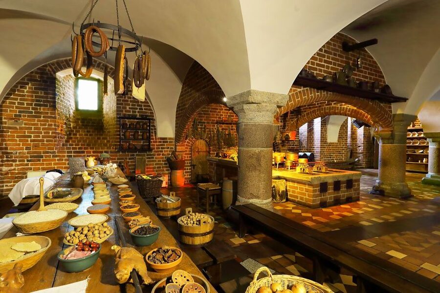 Malbork Castle Half Day Private Tour - Palace of the Grand Master, where leadership becomes a building plan