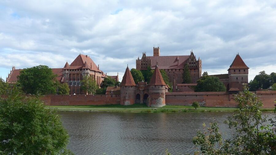 Malbork Castle Tour: 6-Hour Private Tour - Should you book this Malbork private tour?