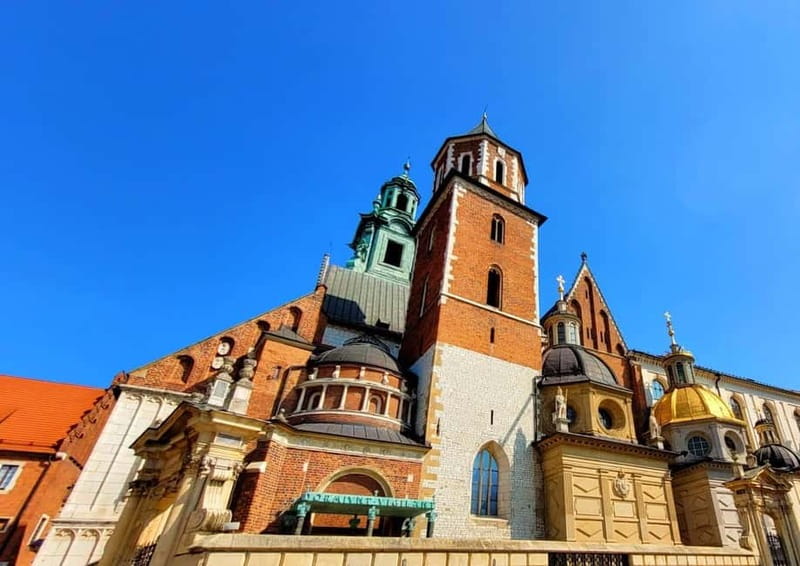 Mysterious Wawel Cathedral and Wawel Courtyard Guided Tour - Practical tips that make the tour smoother