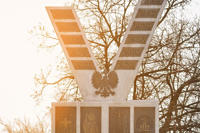 Nowa Huta Tour from Krakow: Communist City, Vodka & Zapiekanka - Zapiekanka and Vodka, a Real Taste of Everyday Routine