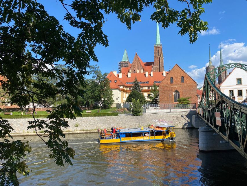 Oder river cruise and walking tour of Wroclaw - From Cathedral Island to the University Hallways