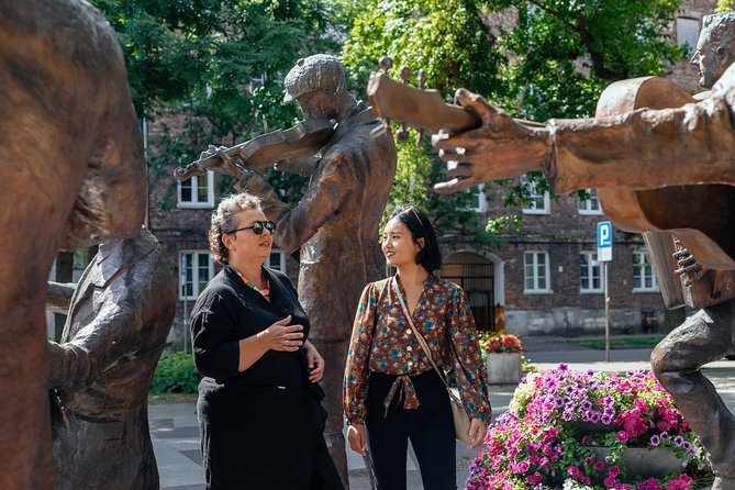Off the Beaten Track in Warsaw: Private City Tour - Praga in private, not a cookie-cutter walk