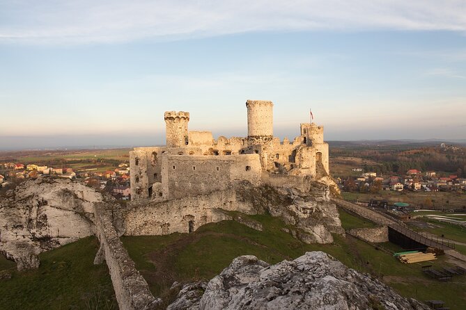 Ojców National Park and Ogrodzieniec Castle Tour from Krakow - Ojcow National Park: limestone valleys, canyons, and 120-meter drama