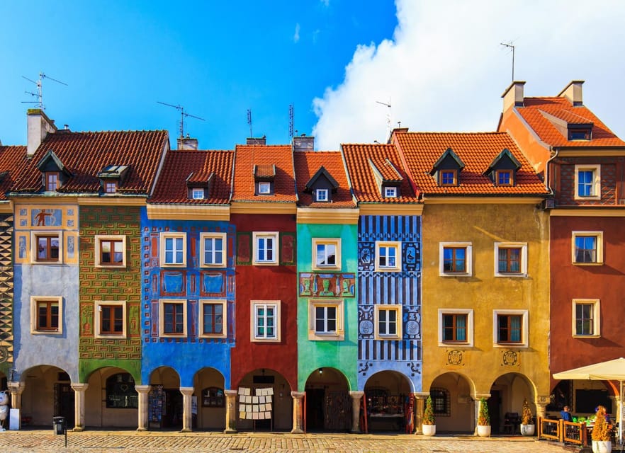 Old Town Poznan: Guided Walking Tour in English - Royal Castle: the political center behind the pretty walls