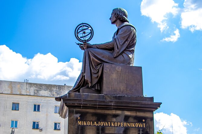 Old Town Warsaw Walking Tour - Stop 3: New Town Square, Maria Skłodowska-Curie’s Birthplace, and the Barbican Finish