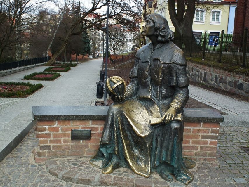 Olsztyn Old Town Highlights Private Walking Tour - The Optional 3-Hour Extension: Sacred Heart, Nepomuk, and Long Lake