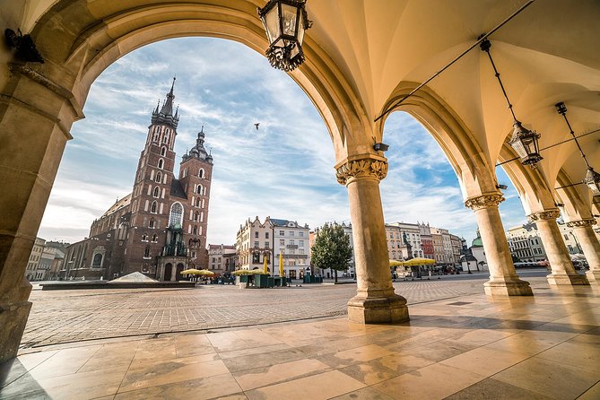 One day Cracow and Wieliczka Salt Mine private tour from Warsaw - Wieliczka Salt Mine: what to expect underground