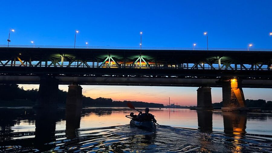 Packrafting kayaking guided tour Vistula river Warsaw Poland - Price and value: what $36 includes in real life