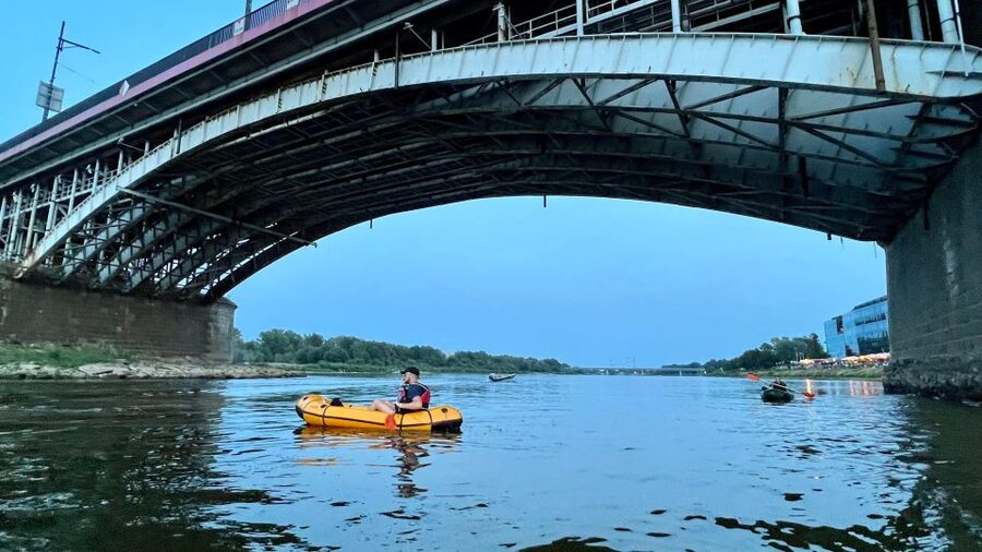 Packrafting kayaking guided tour Vistula river Warsaw Poland - One-way finish at Plaża Żoliborz, then keep touring