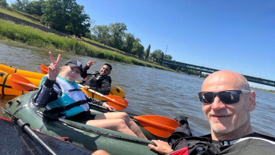 Packrafting kayaking guided tour Vistula river Warsaw Poland - Meeting at Most Łazienkowski and getting set fast