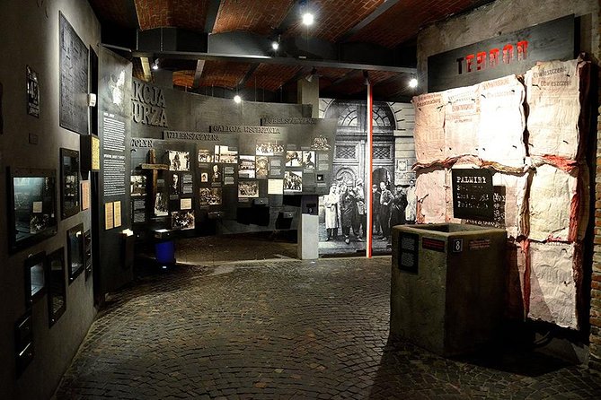 Palace of Culture & Science + Warsaw Uprising Museum: SMALL GROUP /inc. Pick-up/ - Palace of Culture and Science: A Socialist-Realism Monument With Plenty to Argue About