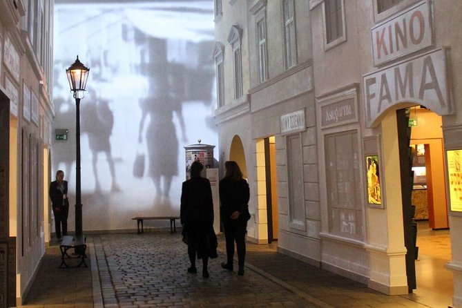 POLIN Museum of the History of Polish Jews : SMALL GROUP /inc. Pick-up/ - POLIN Museum: what you really learn about Polish Jewish life