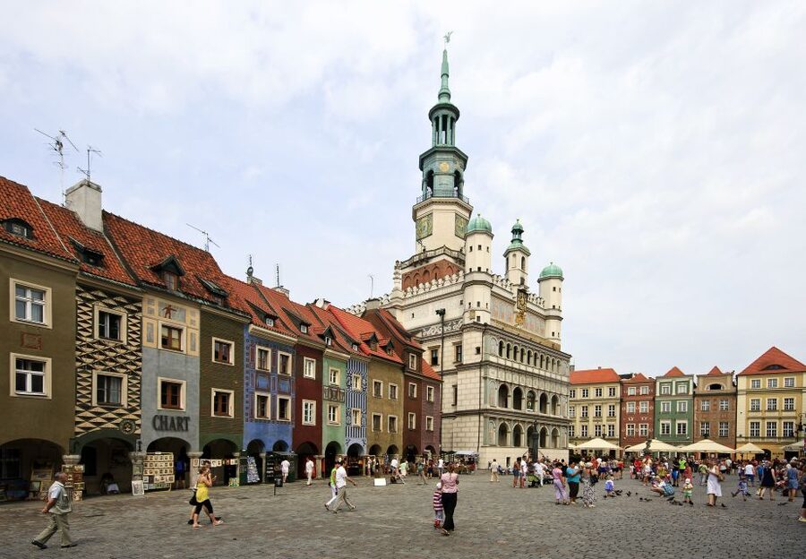 Poznan Old Town and Croissant Museum Private Walking Tour - Market Square and the Town Hall goat legend