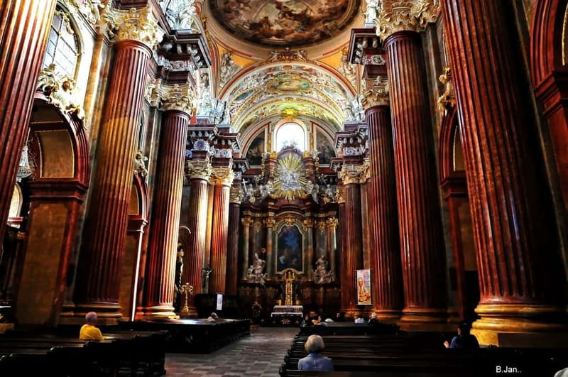 Poznan Old Town and Top Attractions Private Walking Tour - Key points at a glance