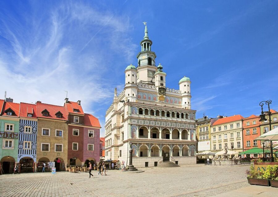 Poznan: Old Town, Srodka District, & Cathedral Private Tour - Starting at Mickiewicz Square: big landmarks, fast orientation