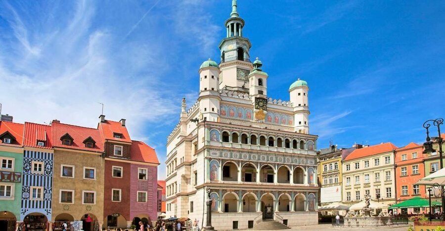 Poznan: Old Town, Srodka District, & Cathedral Private Tour - Srodka District and Ostrow Tumski: Gothic on an island feel