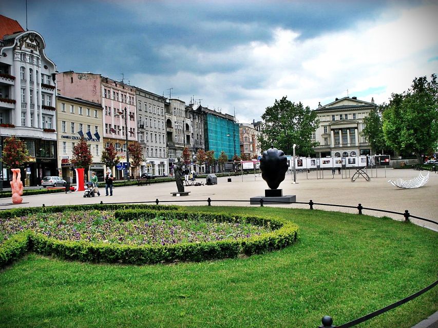 Poznan Private City Walking Tour from Cathedral Island - Baroque Church stop, then the Old Town flow